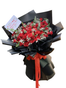 Bó hoa hồng đỏ tại Ngã Bảy