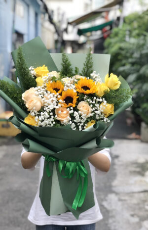 Bó hoa hướng dương và hoa hồng